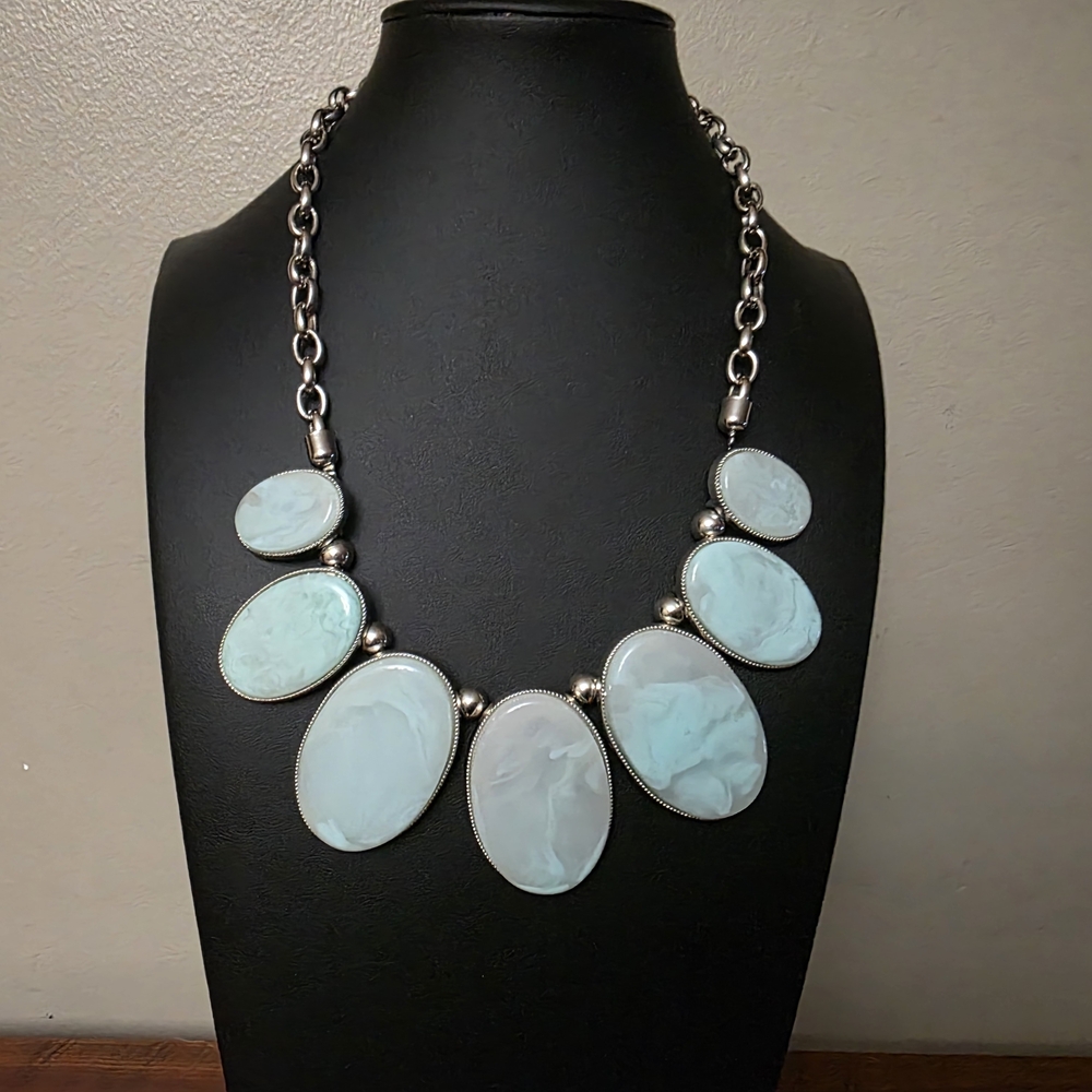 Elegant Silver and Mint Marble Design Statement Necklace
